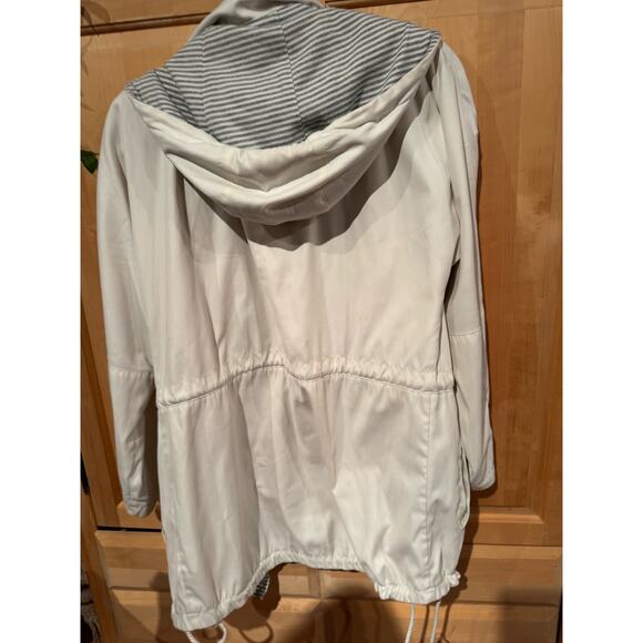 1 Madison Soft White Spring Coat, with Soft Cotton Striped Lining - Picture 8 of 9